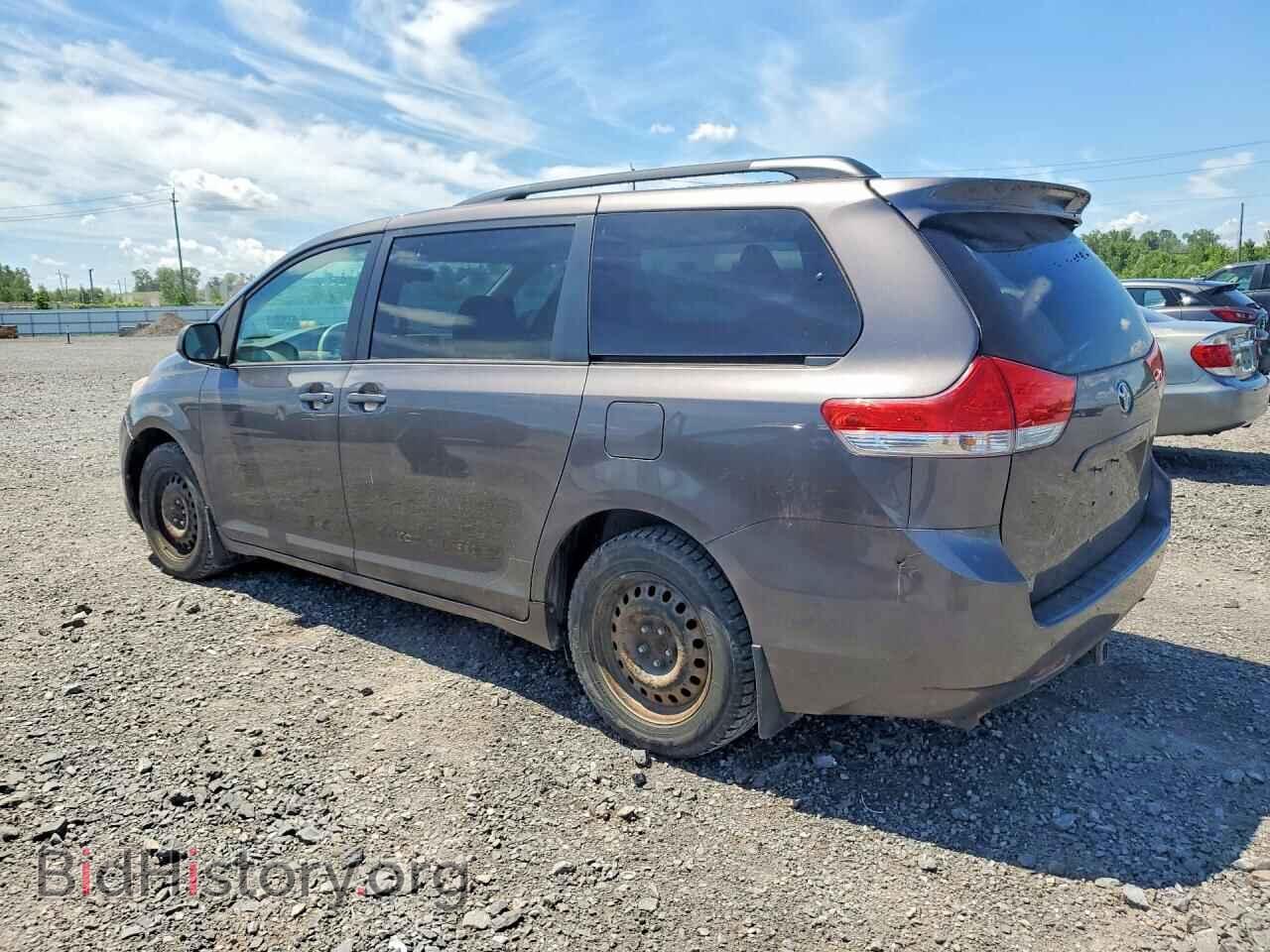 2012 TOYOTA SIENNA - VIN: 5TDKA3DC6CS012652 - Фото 2