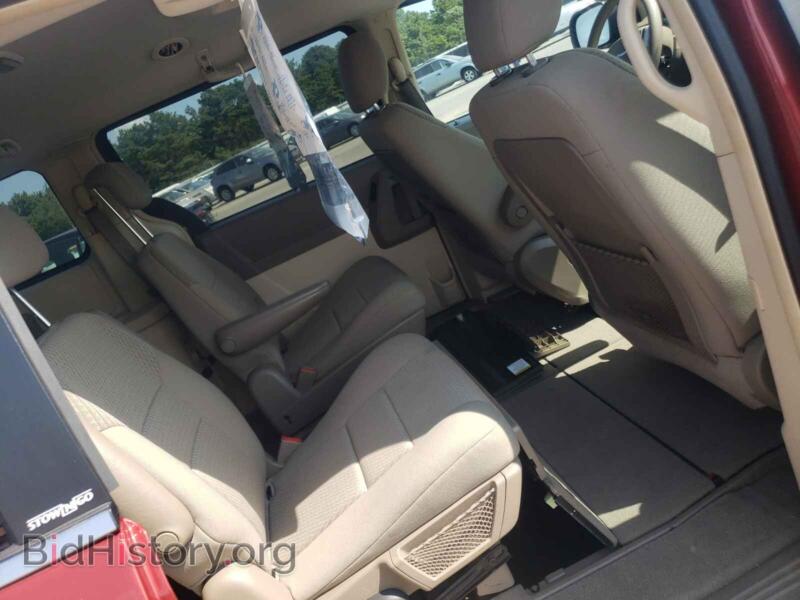 2010 Chrysler MINIVAN (VIN 2A4RR4DE4AR137146) — фото 6 из 10