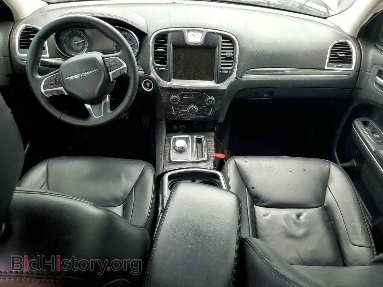 2016 CHRYSLER 300 - VIN: 2C3CCAAG3GH238781 - Фото 8