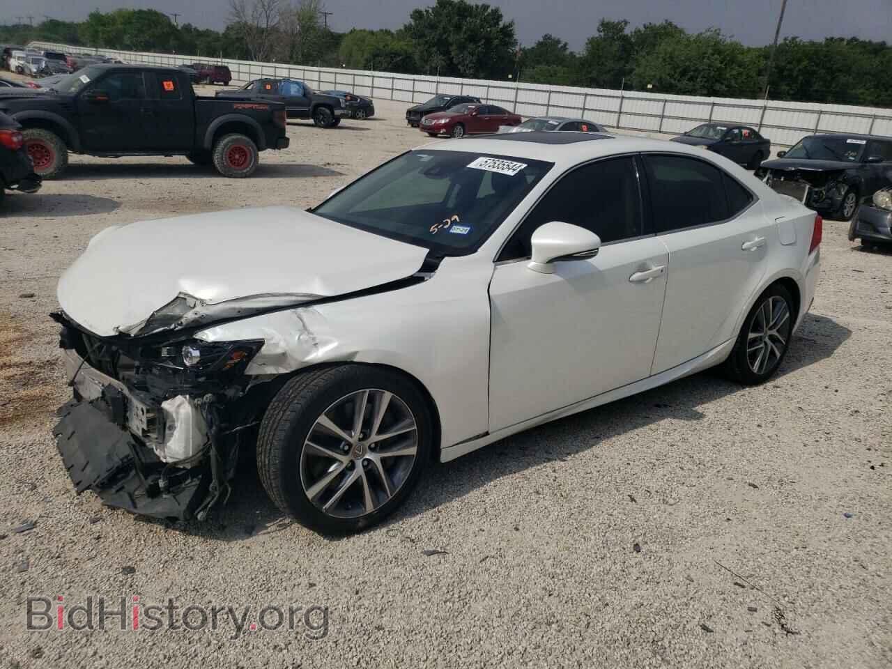 Photo JTHBA1D29J5063723 - LEXUS IS 2018