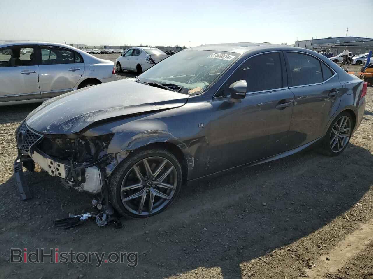 Photo JTHBE1D29H5029702 - LEXUS IS 2017