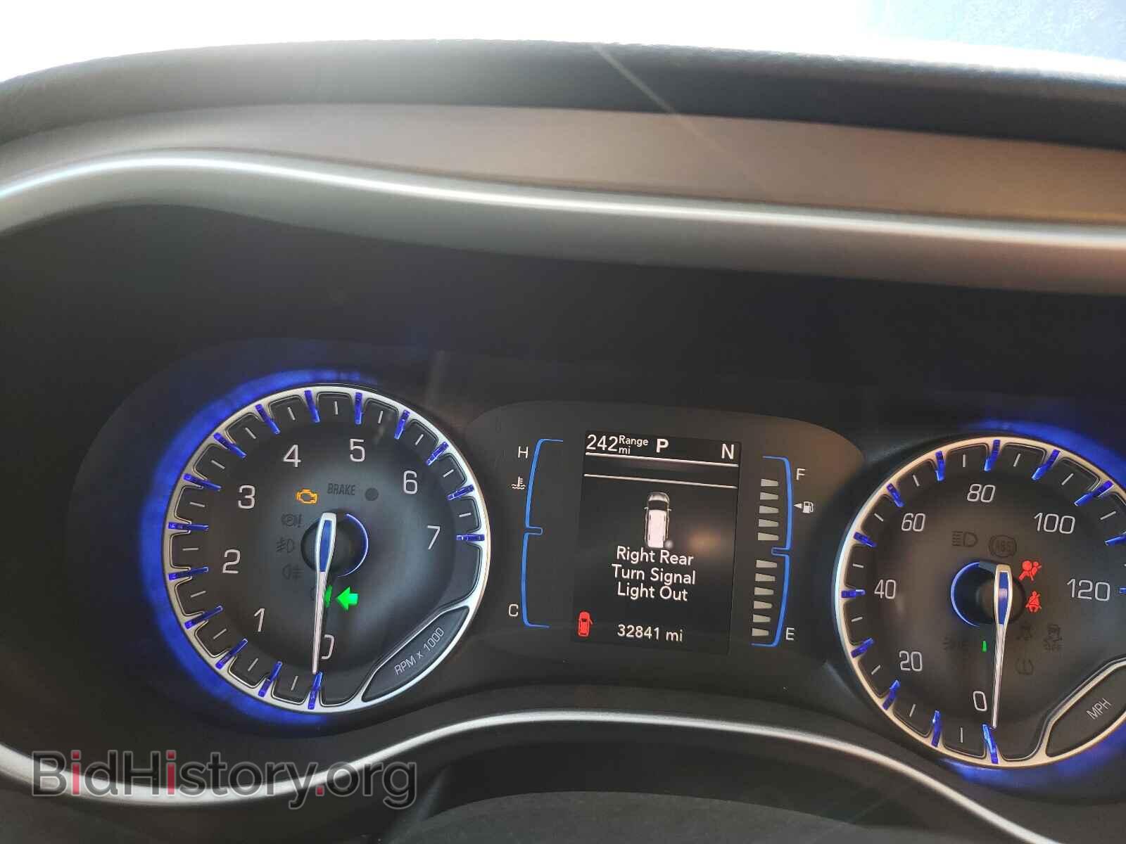 2017 CHRYSLER PACIFICA - VIN: 2C4RC1BG1HR763645 - Photo 8