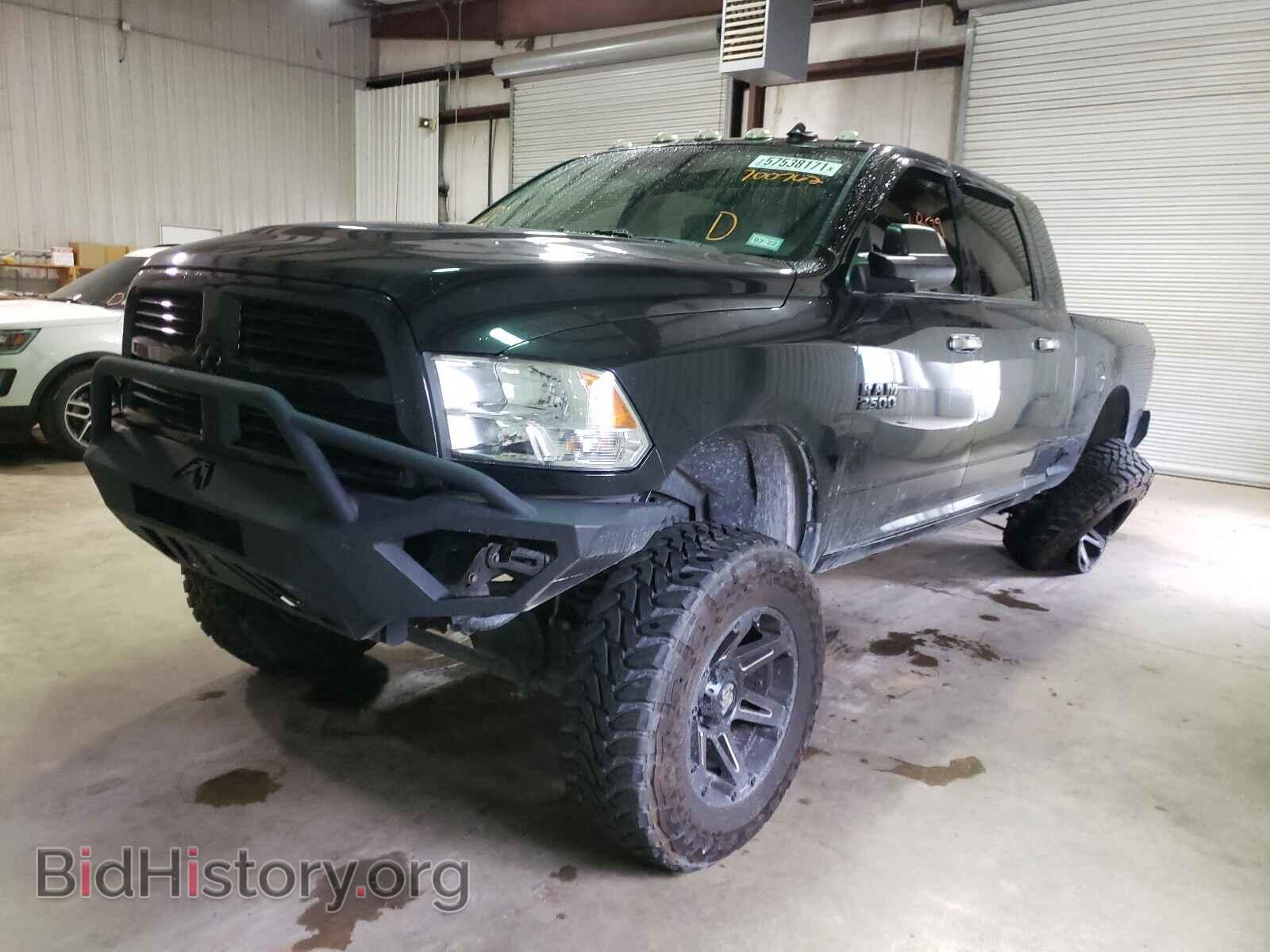 2017 RAM 2500 - VIN: 3C6UR5MLXHG700762 - Фото 2