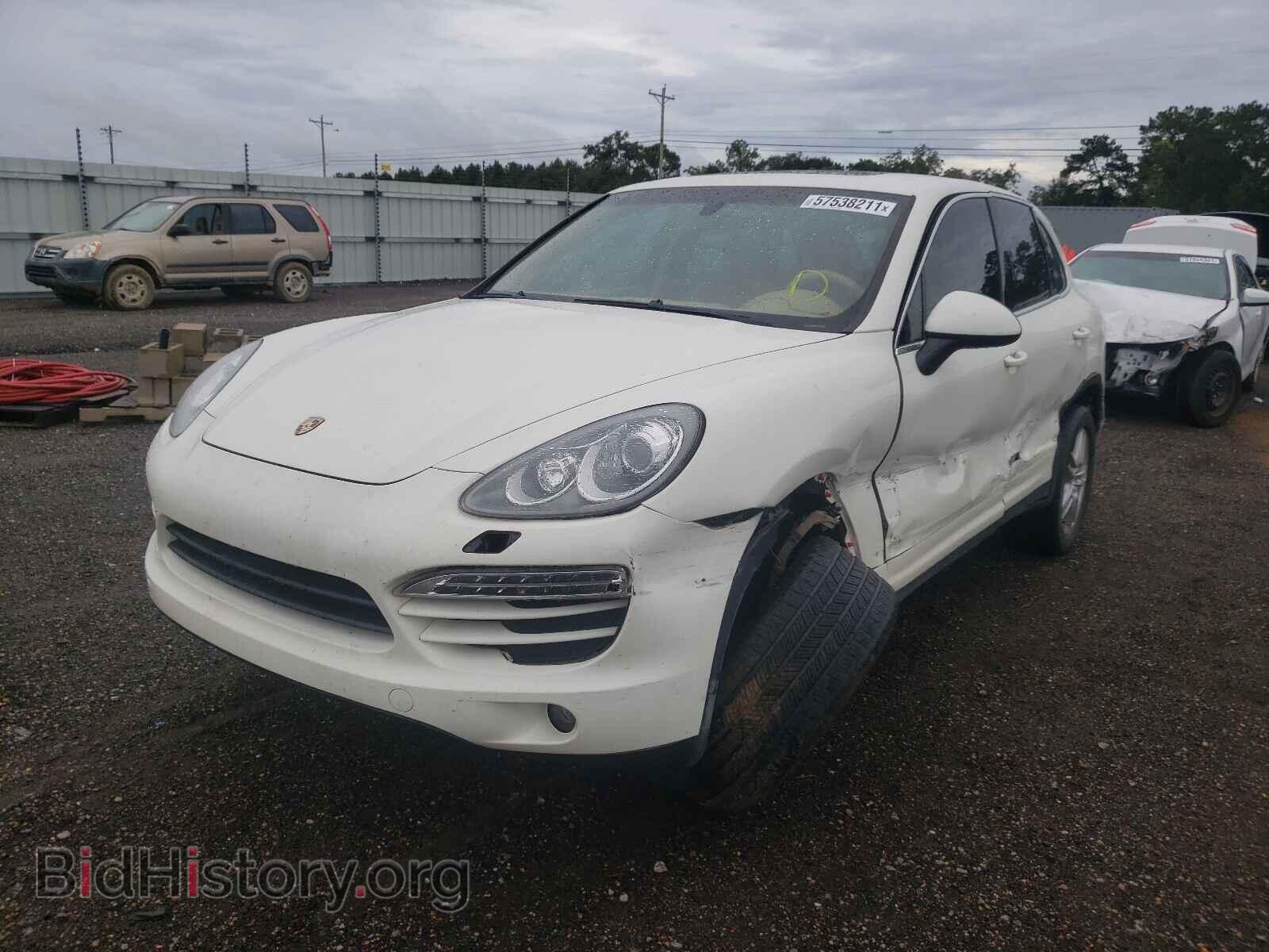 2011 PORSCHE CAYENNE - VIN: WP1AA2A29BLA01905 - Photo 2
