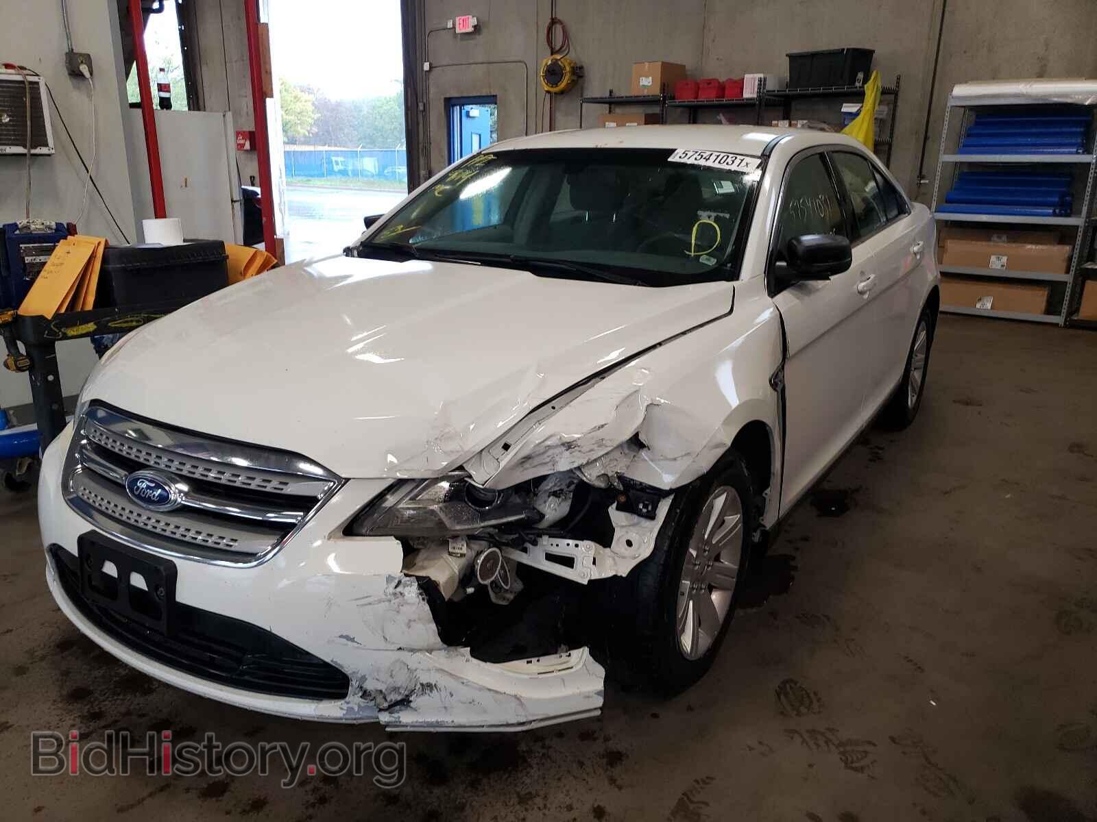 2011 FORD TAURUS - VIN: 1FAHP2DW3BG179224 - Фото 2