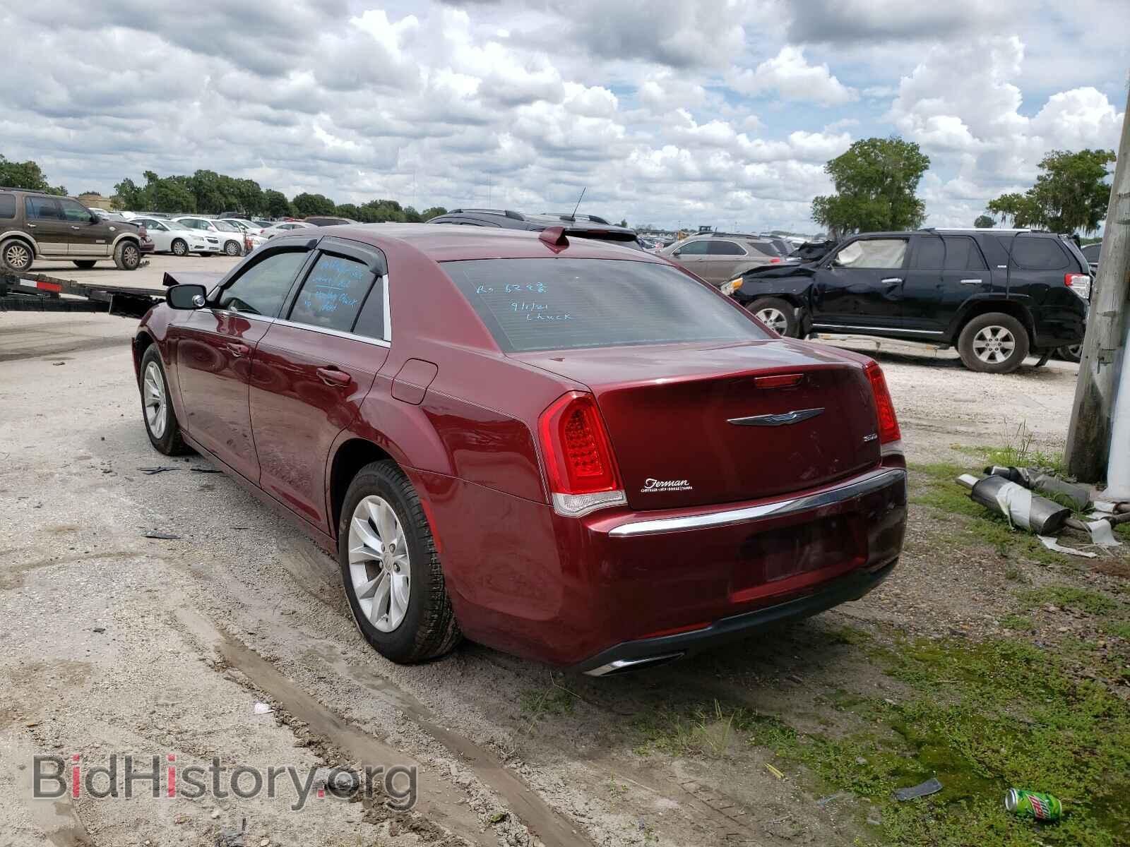2015 CHRYSLER 300 - VIN: 2C3CCAAG0FH893902 - Фото 3
