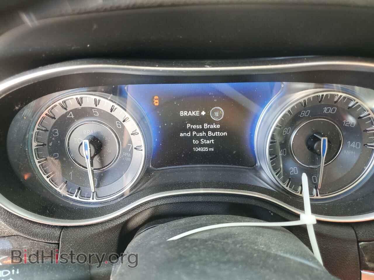 2019 CHRYSLER 300 - VIN: 2C3CCAEG5KH687236 - Фото 9