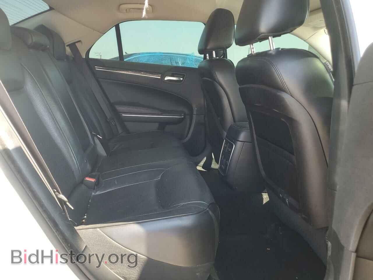 2019 CHRYSLER 300 - VIN: 2C3CCAEG5KH687236 - Фото 10