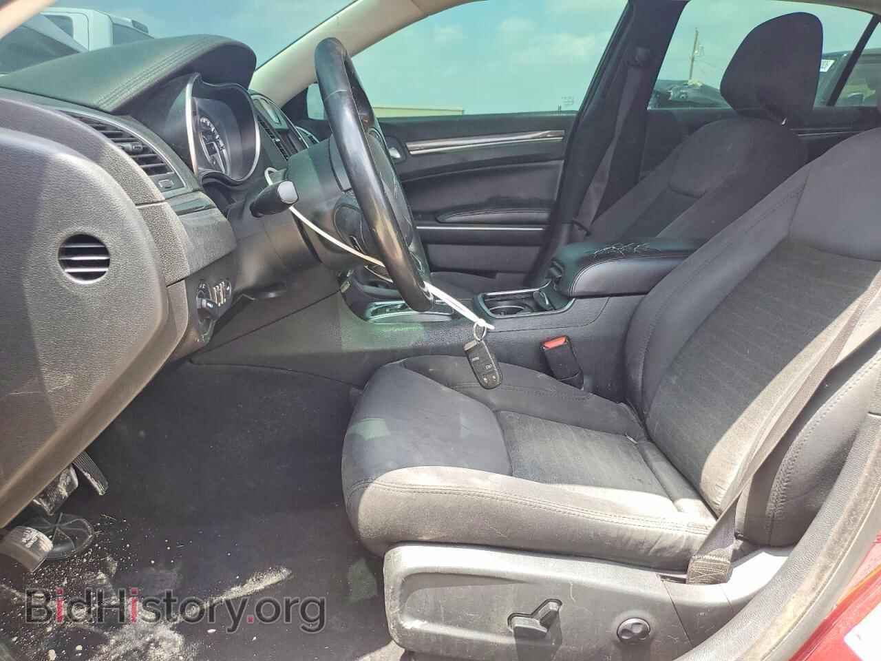 2019 CHRYSLER 300 - VIN: 2C3CCAAG1KH745879 - Фото 7