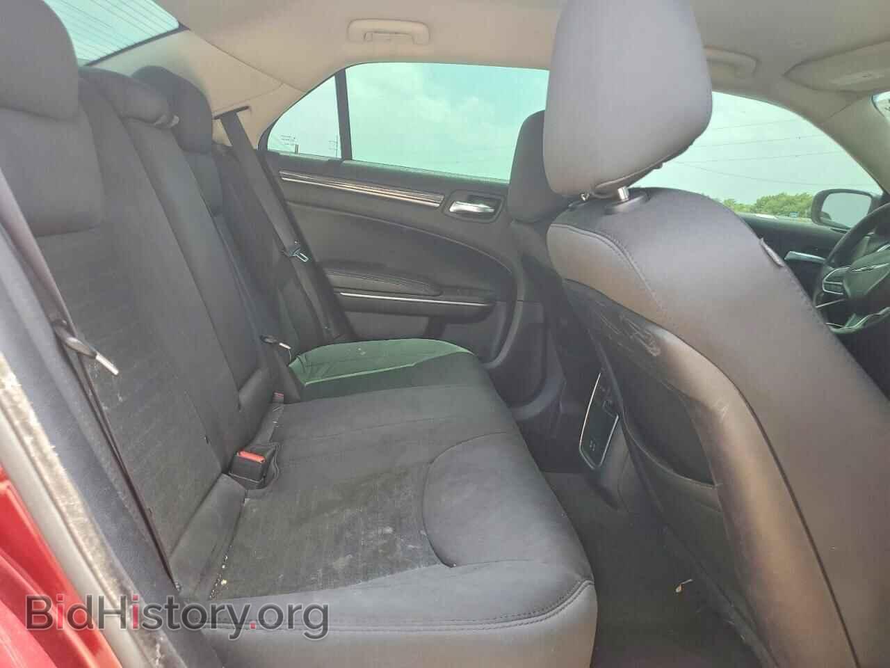 2019 CHRYSLER 300 - VIN: 2C3CCAAG1KH745879 - Фото 10