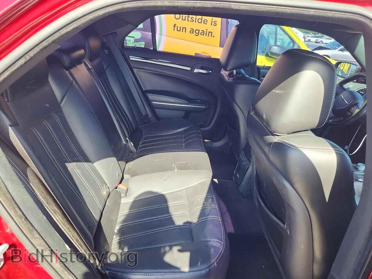2018 CHRYSLER 300 - VIN: 2C3CCABG7JH142934 - Фото 10