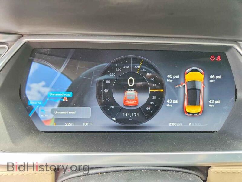 2013 Tesla MODEL S (VIN 5YJSA1DPXDFP26149) — фото 9 из 12