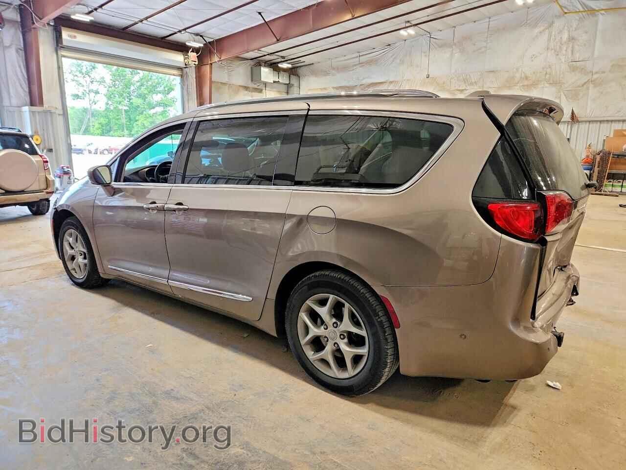 2017 CHRYSLER PACIFICA - VIN: 2C4RC1EG1HR669048 - Photo 2