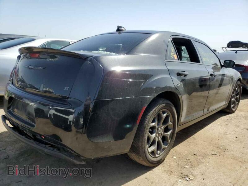 2016 Chrysler 300 (VIN 2C3CCAGG4GH304763) — photo 3 of 13