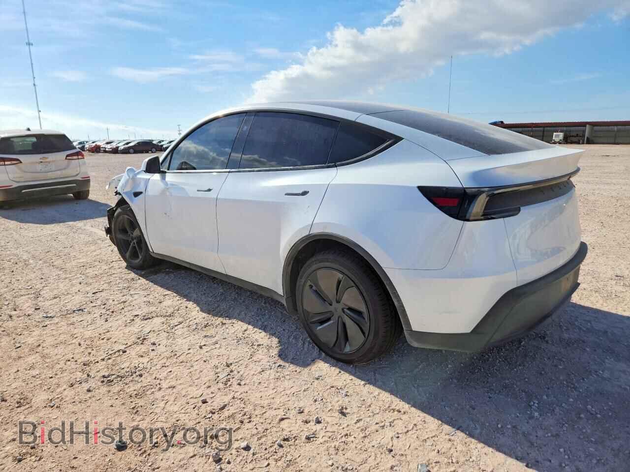2026 TESLA MODEL Y - VIN: 7SAYGDED2TA474510 - Фото 2