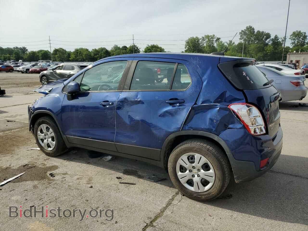 2017 CHEVROLET TRAX - VIN: 3GNCJKSB2HL172816 - Фото 2