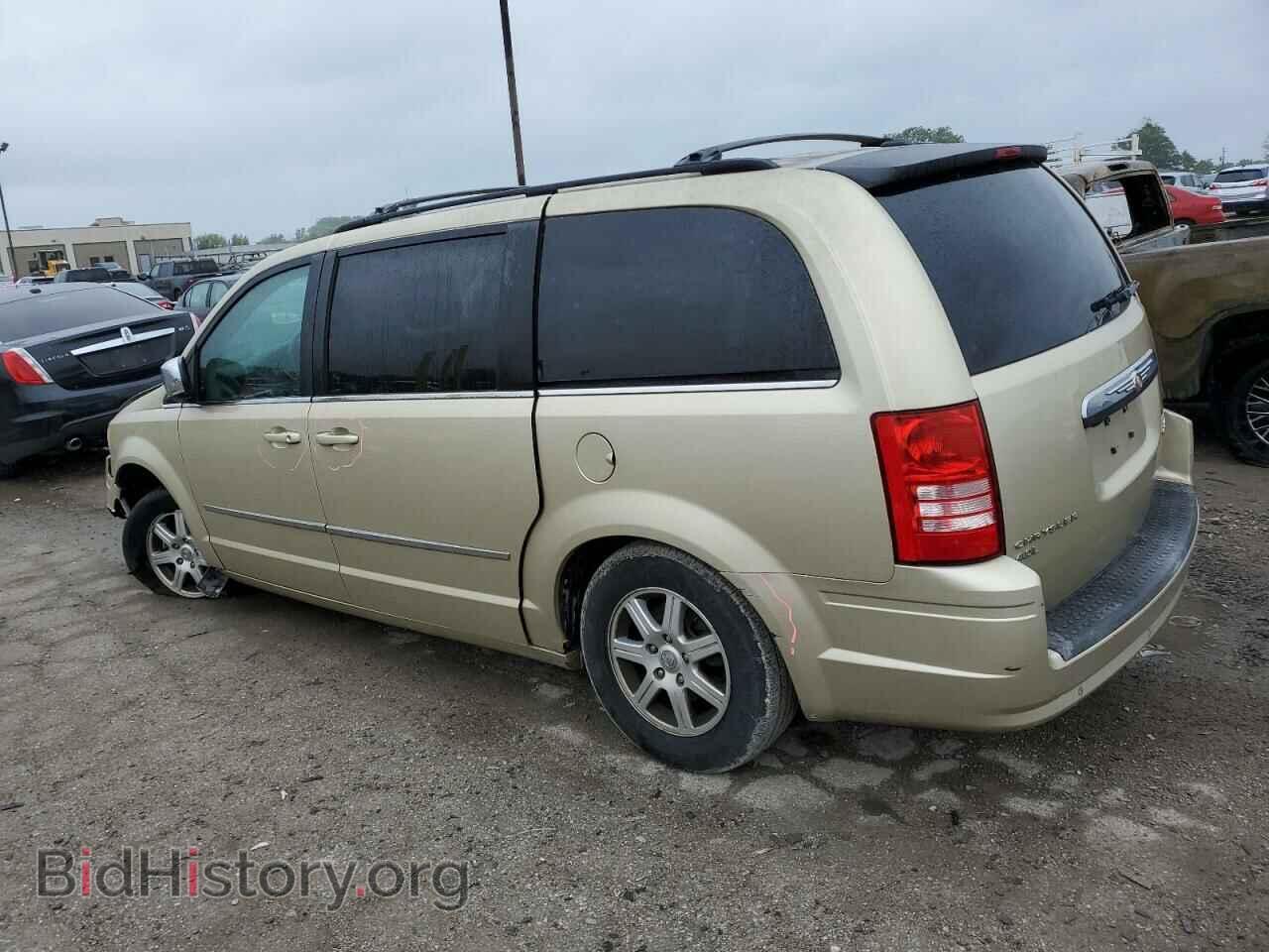 2010 CHRYSLER MINIVAN - VIN: 2A4RR8DX3AR375157 - Фото 2