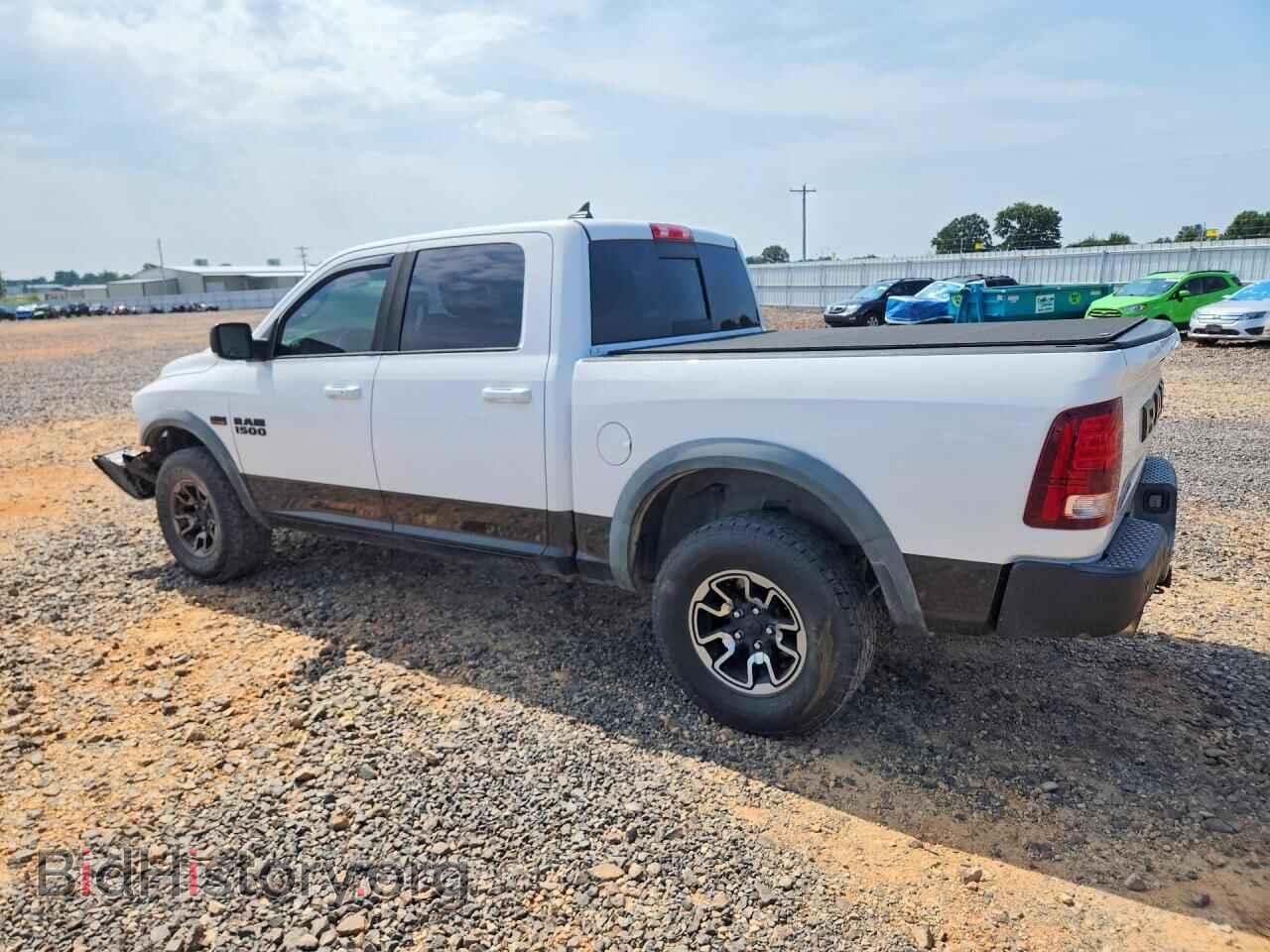 2016 RAM 1500 - VIN: 1C6RR7YT9GS251447 - Photo 2