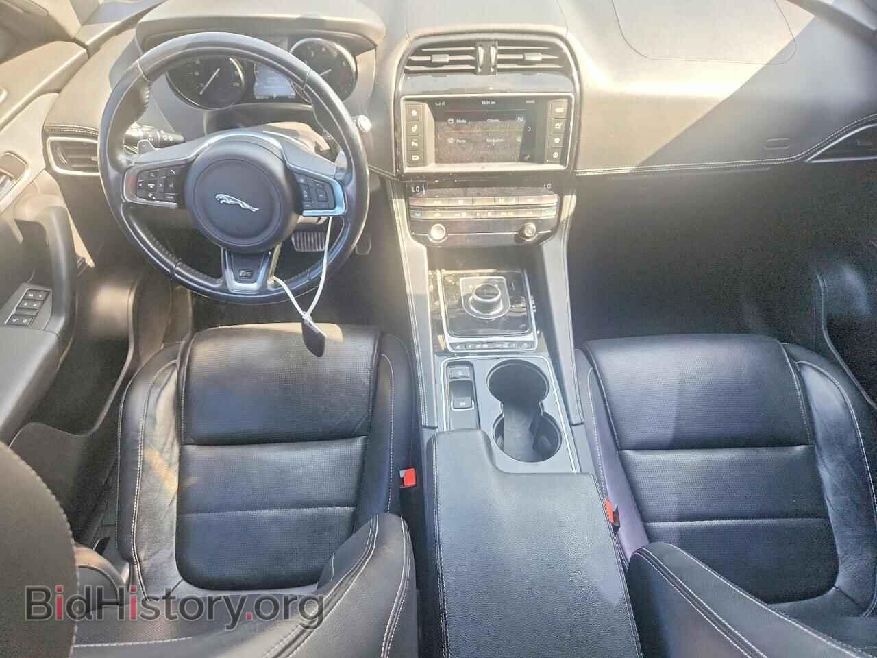 2017 JAGUAR F-PACE - VIN: SADCM2BV2HA099940 - Photo 8