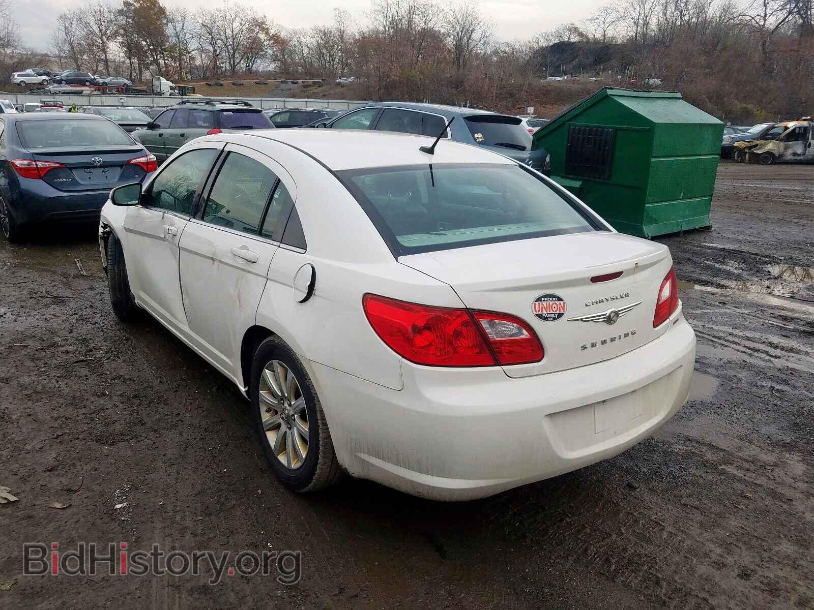 2010 CHRYSLER SEBRING - VIN: 1C3CC5FB0AN111943 - Фото 3