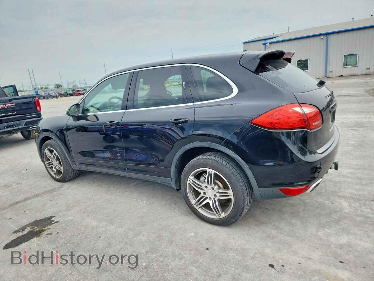 2011 PORSCHE CAYENNE - VIN: WP1AB2A23BLA42222 - Photo 2