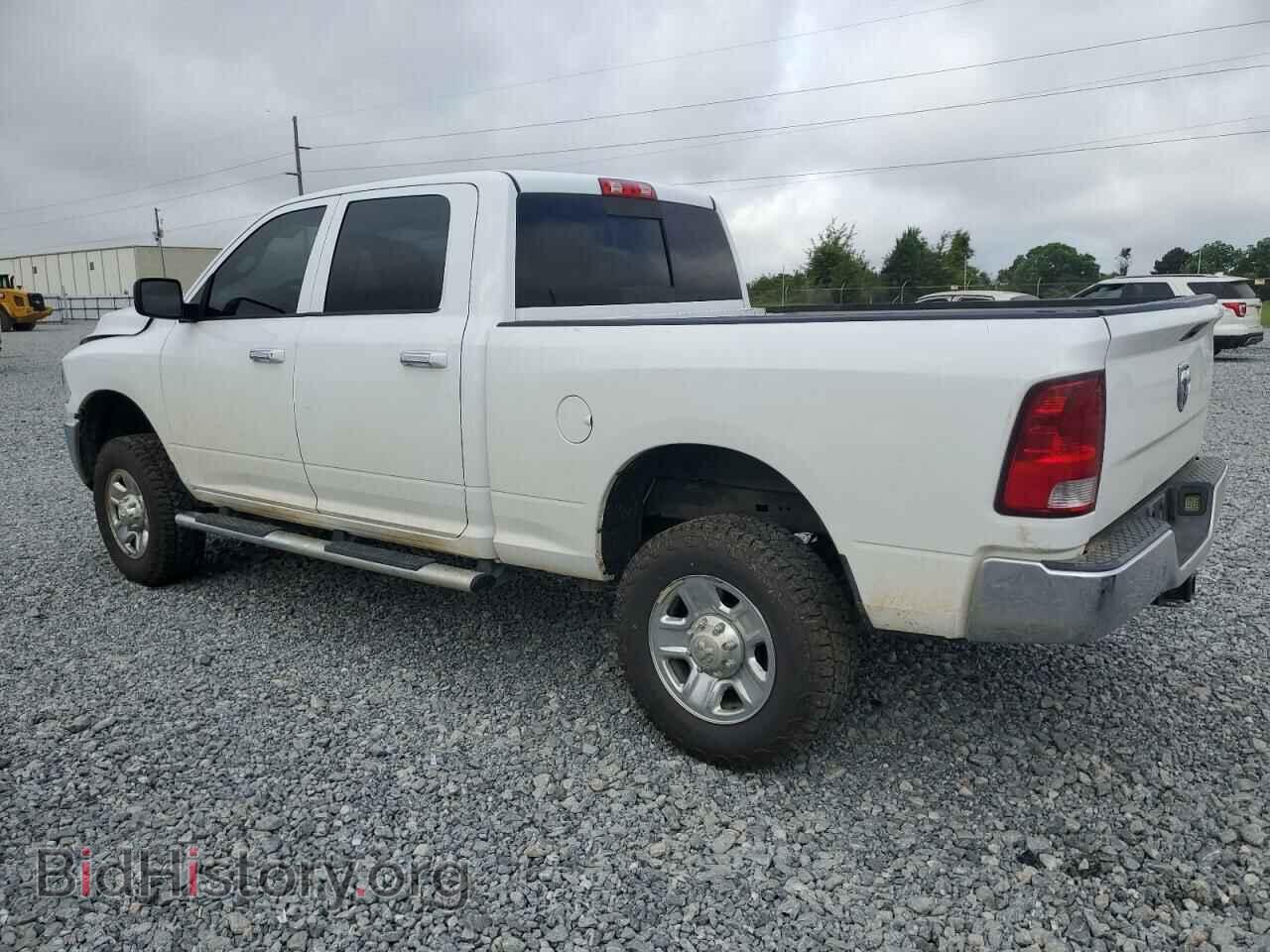 2014 RAM All Models - VIN: 3C6UR5DL4EG242972 - Фото 2