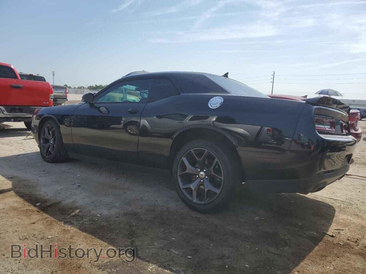 2018 DODGE CHALLENGER - VIN: 2C3CDZAG4JH131922 - Photo 2