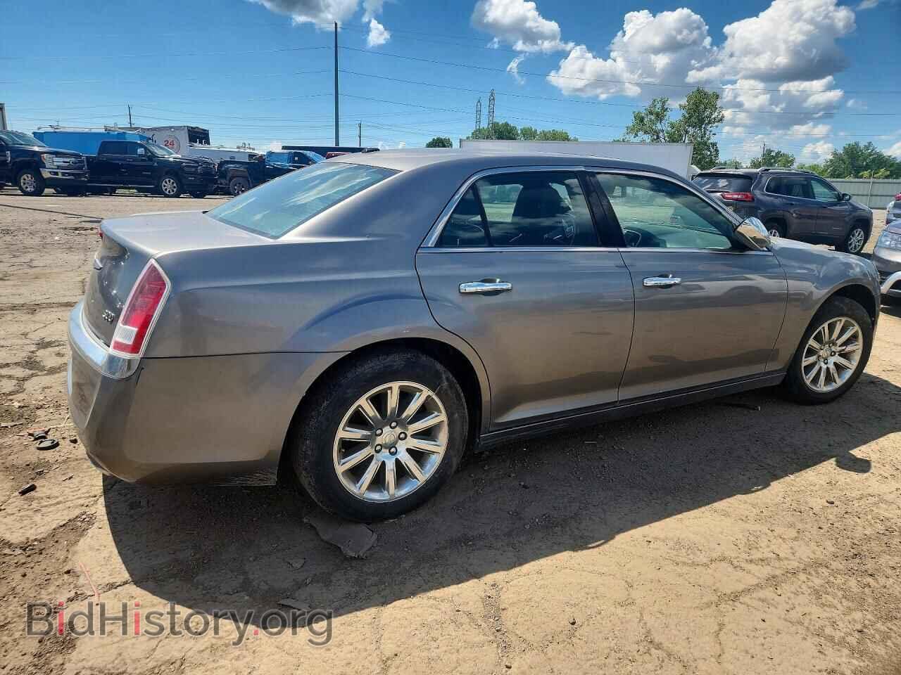 2011 CHRYSLER 300 - VIN: 2C3CA5CG4BH582736 - Фото 3