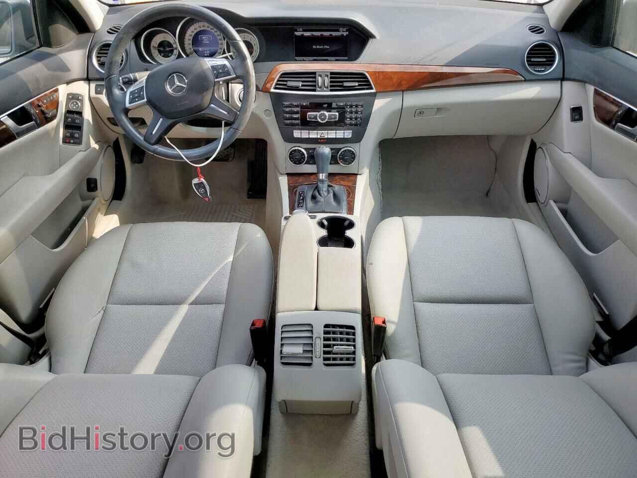 2013 MERCEDES-BENZ C-CLASS - VIN: WDDGF4HB9DA835529 - Фото 8