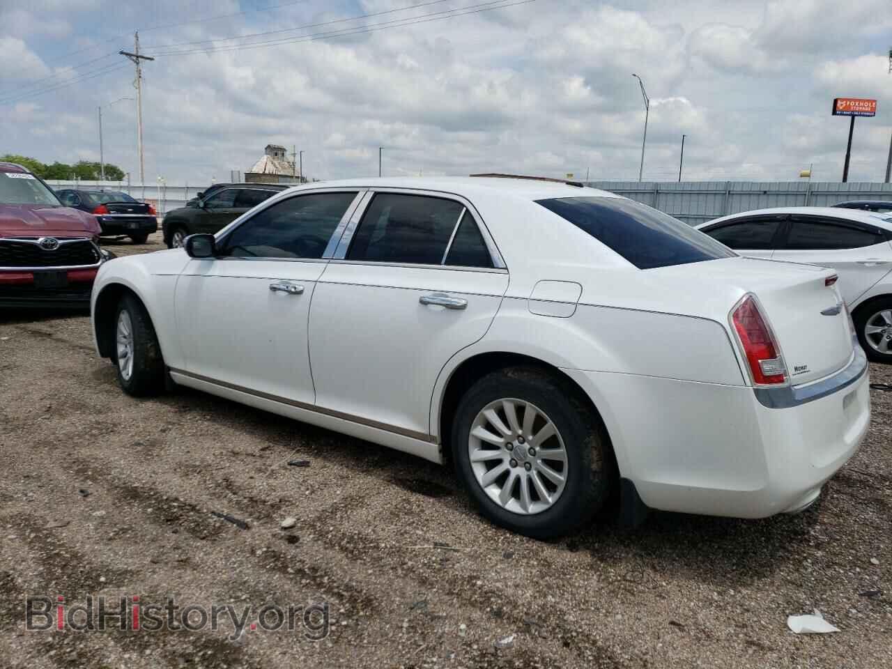 2013 CHRYSLER 300 - VIN: 2C3CCAAG4DH615212 - Фото 2