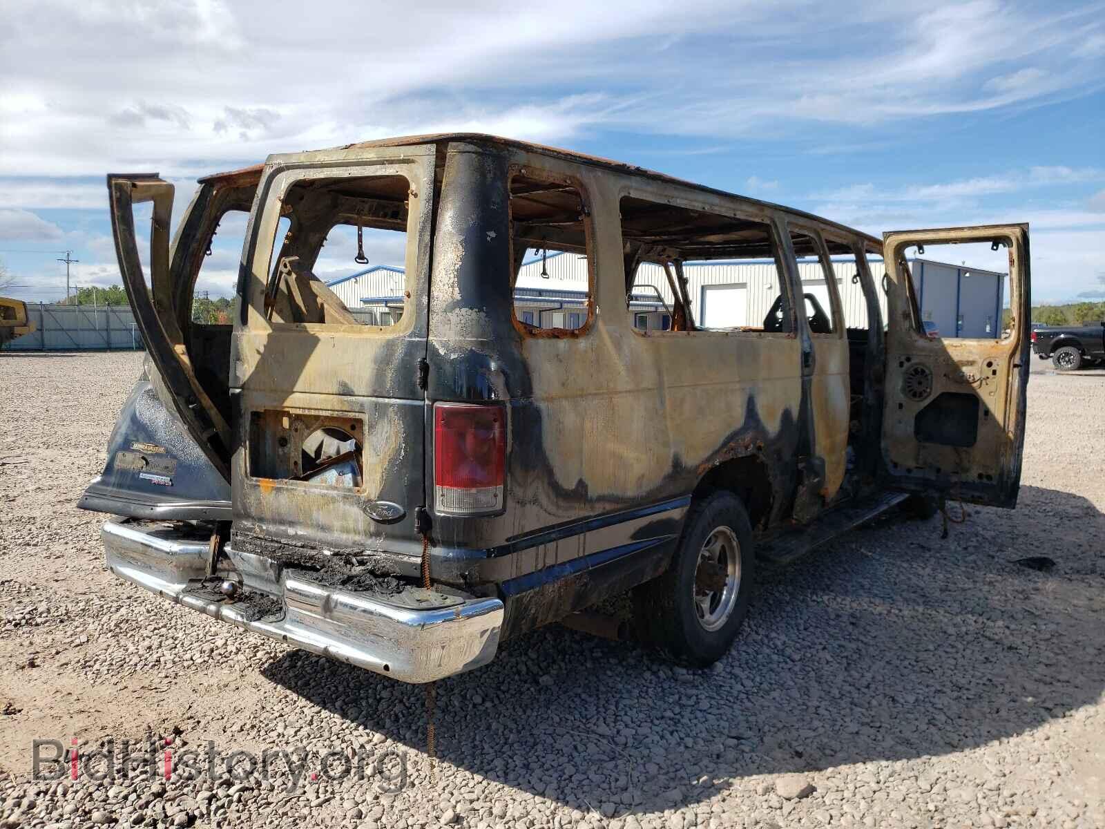 2008 FORD ECONOLINE - VIN: 1FBSS31L28DB60824 - Photo 4