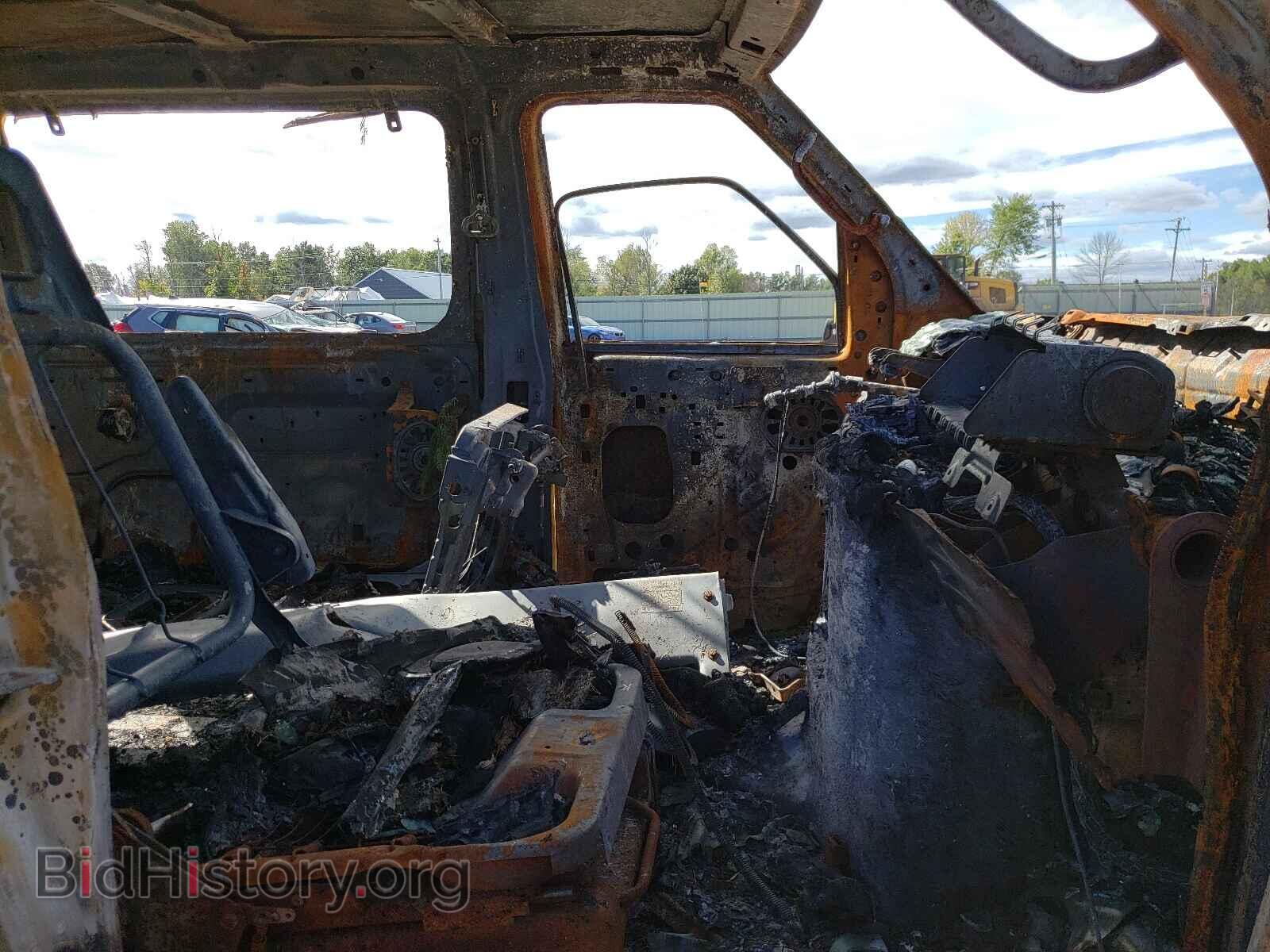 2008 FORD ECONOLINE - VIN: 1FBSS31L28DB60824 - Photo 5