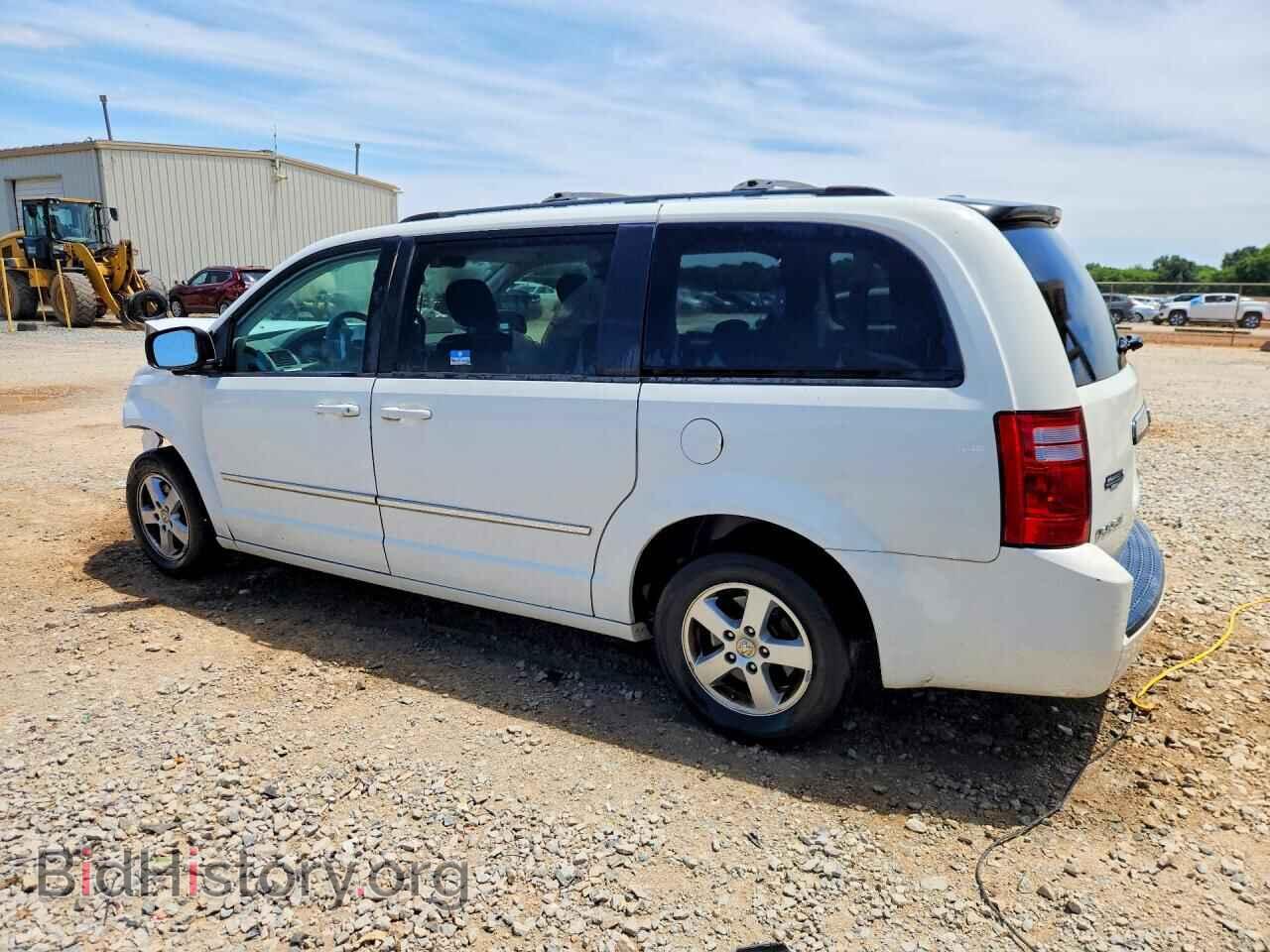 2010 DODGE CARAVAN - VIN: 2D4RN5D15AR203193 - Photo 2