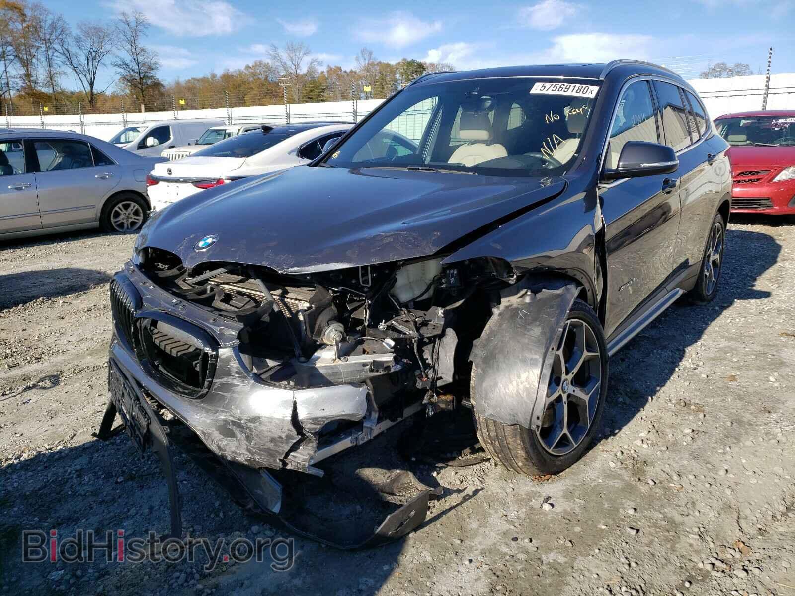 2016 BMW X1 - VIN: WBXHT3C35G5E55768 - Фото 2