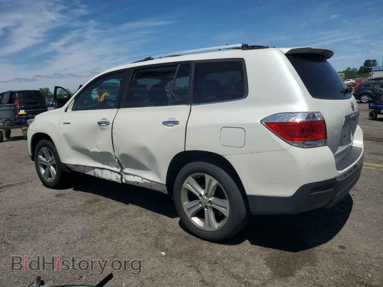2011 TOYOTA HIGHLANDER - VIN: 5TDDK3EHXBS068009 - Фото 2