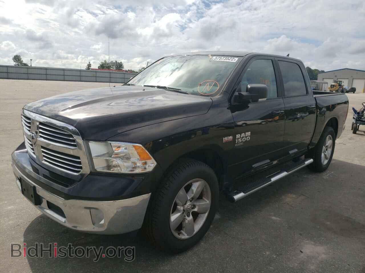2019 RAM 1500 - VIN: 1C6RR7LT9KS632425 - Photo 2