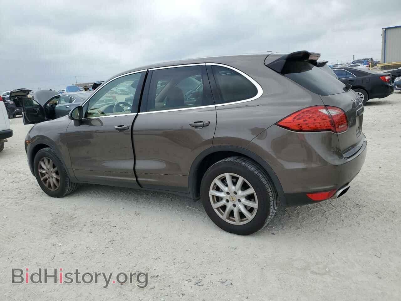 2013 PORSCHE CAYENNE - VIN: WP1AA2A20DLA07496 - Photo 2