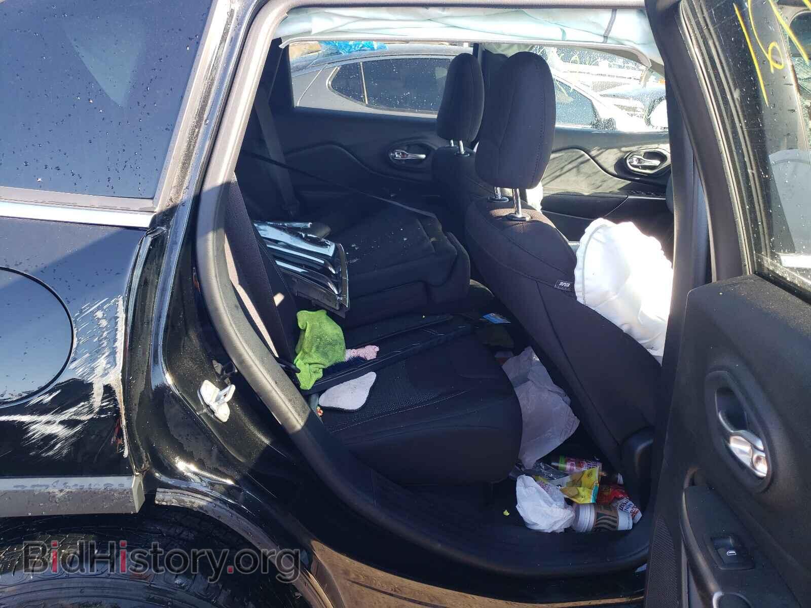 2019 JEEP CHEROKEE - VIN: 1C4PJLCB4KD454127 - Фото 6