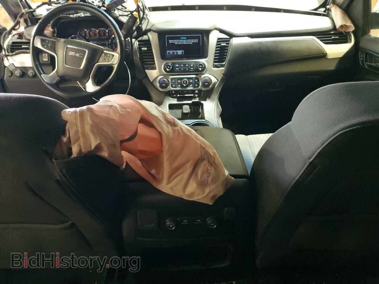 2019 GMC YUKON - VIN: 1GKS2AKC8KR267437 - Photo 8