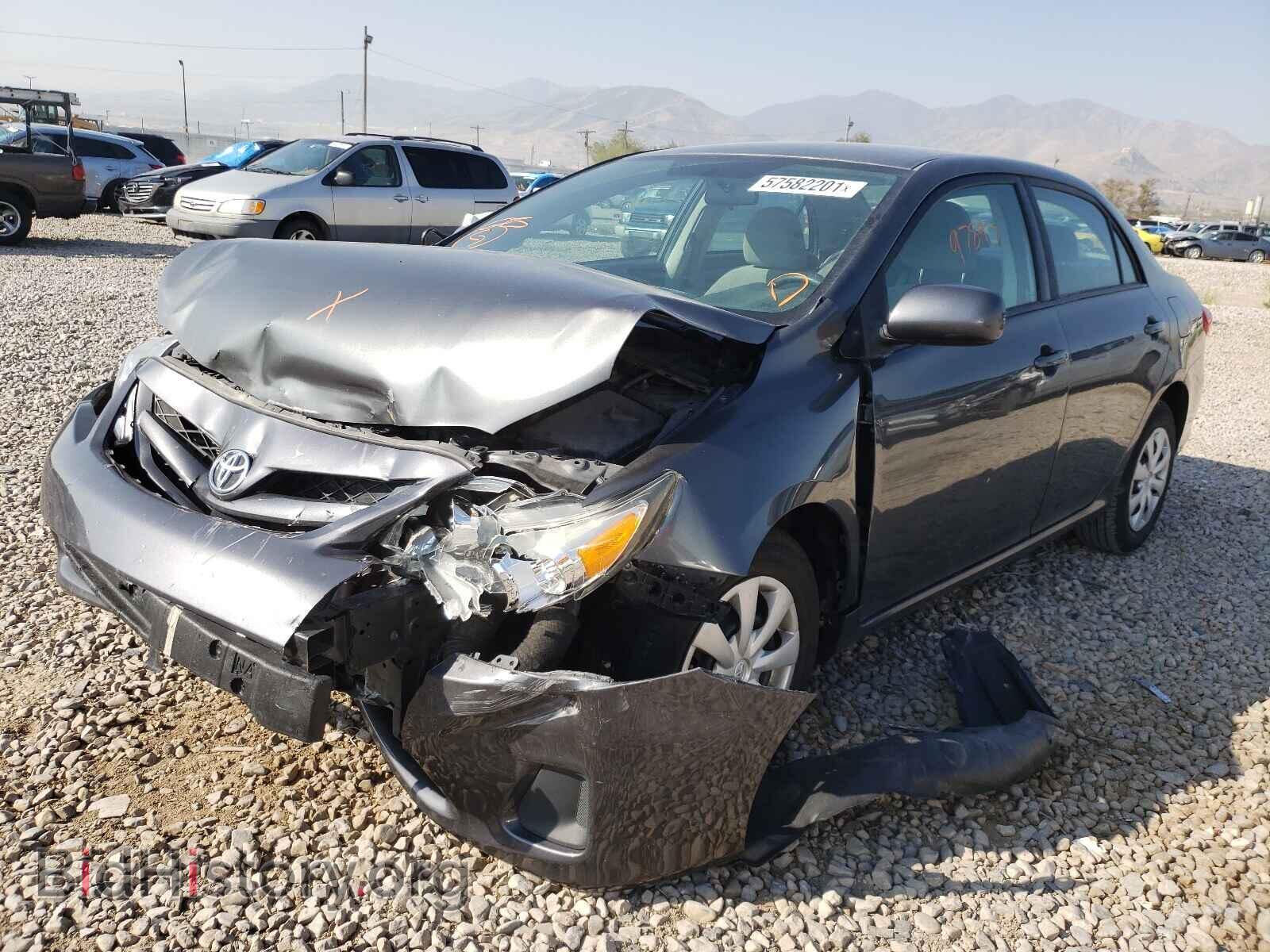 2011 TOYOTA COROLLA - VIN: 2T1BU4EE0BC630134 - Фото 2