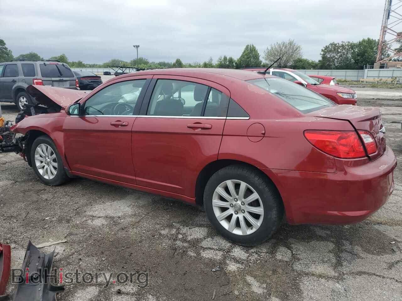 2010 CHRYSLER SEBRING - VIN: 1C3CC5FB1AN231010 - Фото 2