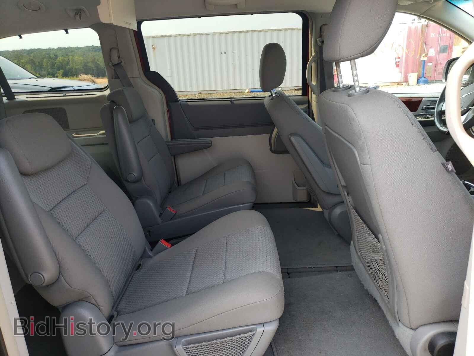 2009 CHRYSLER MINIVAN - VIN: 2A8HR541X9R537043 - Фото 6
