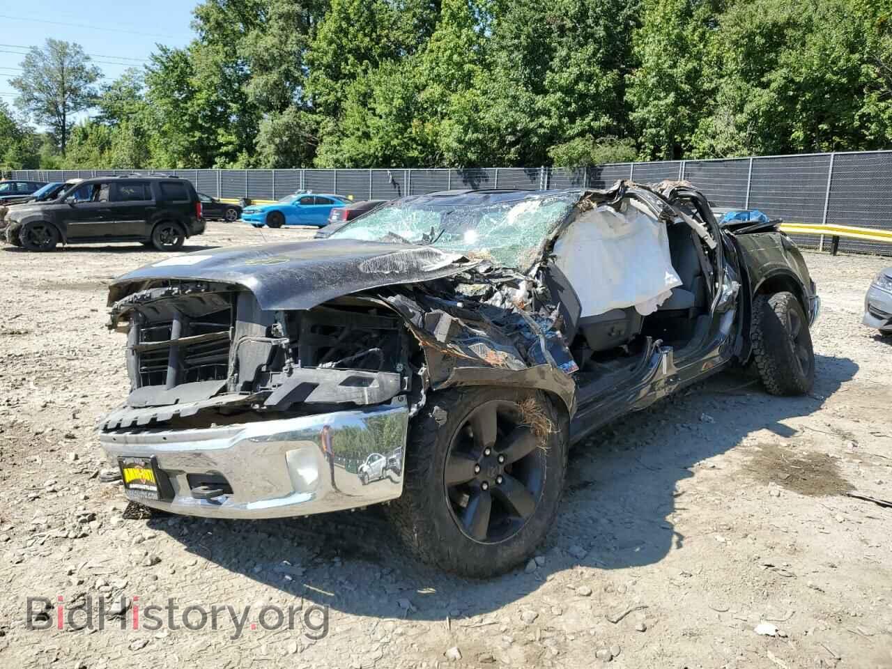 2018 RAM 1500 - VIN: 1C6RR7TT0JS213393 - Фото 2