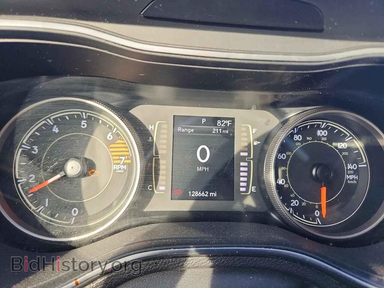 2019 JEEP CHEROKEE - VIN: 1C4PJLCB3KD203857 - Photo 9
