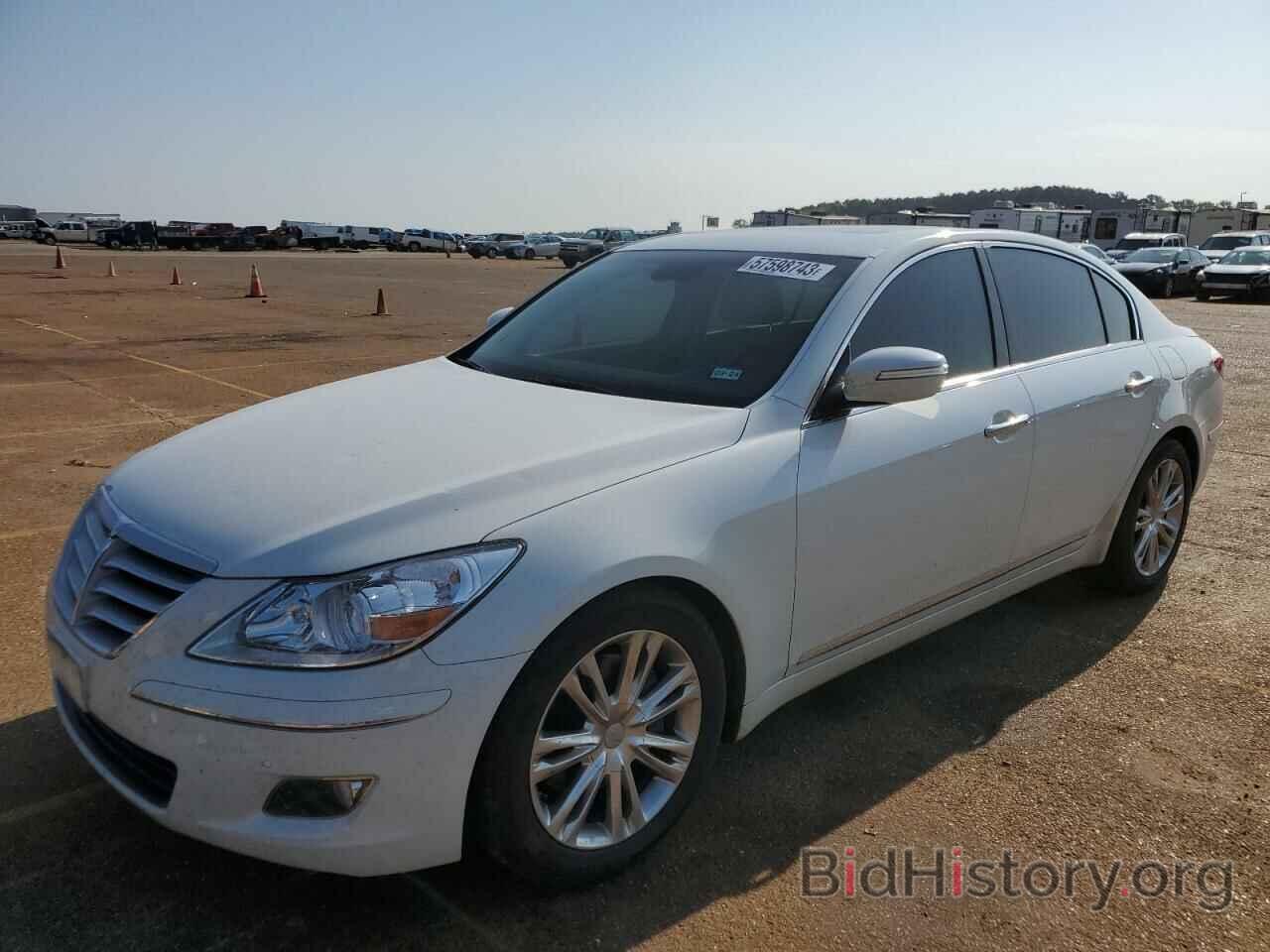 Photo KMHGC46F99U062149 - HYUNDAI GENESIS 2009