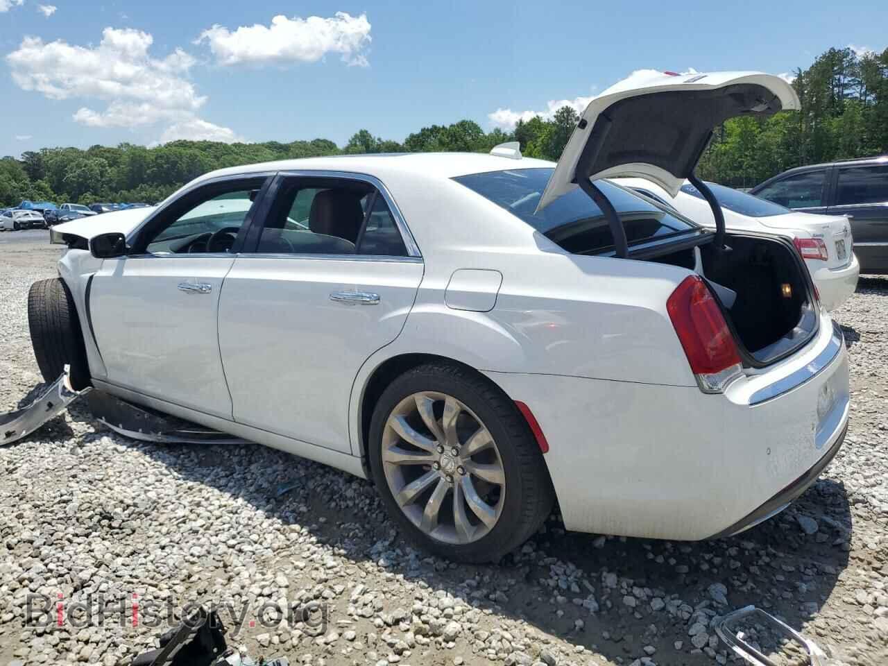2019 CHRYSLER 300 - VIN: 2C3CCAEG7KH573285 - Фото 2