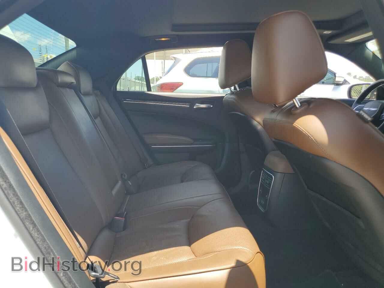 2019 CHRYSLER 300 - VIN: 2C3CCAEG7KH573285 - Фото 10