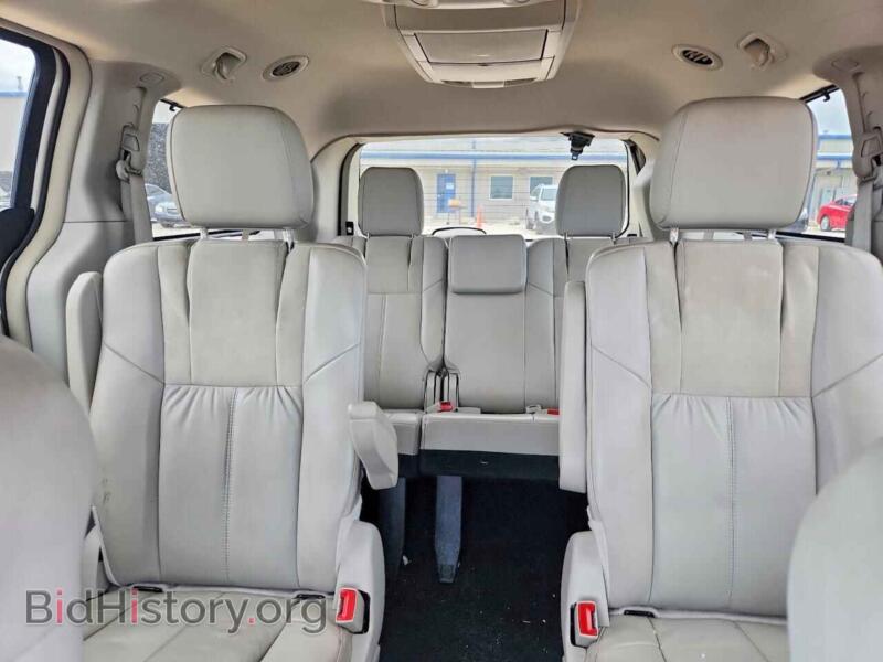 2016 Chrysler MINIVAN (VIN 2C4RC1GG8GR199791) — photo 10 of 13