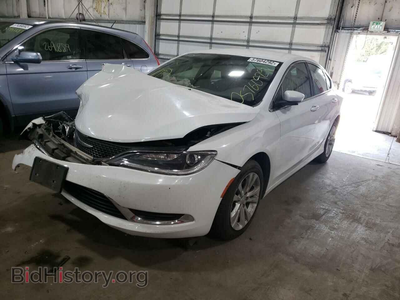 2015 CHRYSLER 200 - VIN: 1C3CCCAB1FN725886 - Фото 2