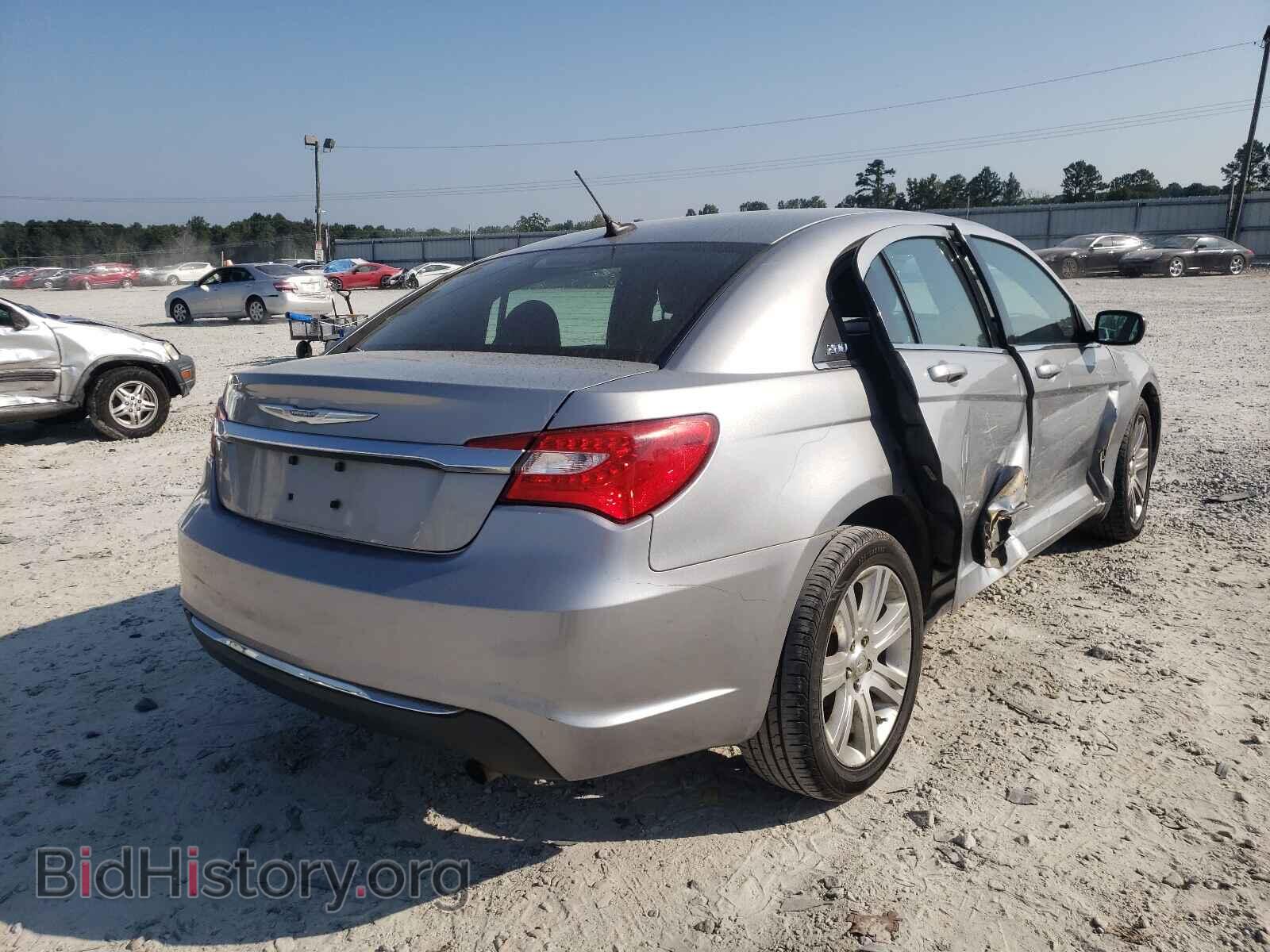 2013 CHRYSLER 200 - VIN: 1C3CCBBB6DN598395 - Фото 4